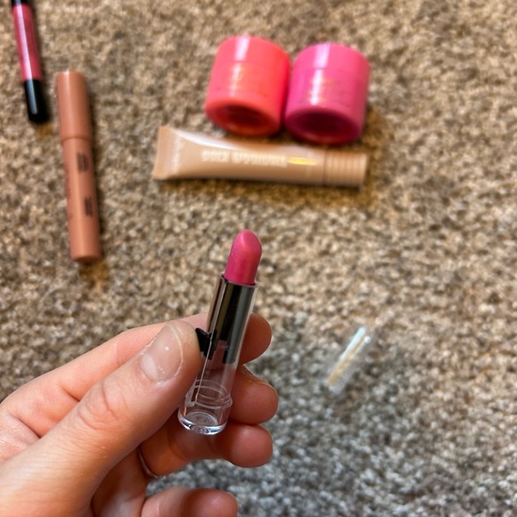 Lip bundle- gloss, stick, - Picture 8 of 13